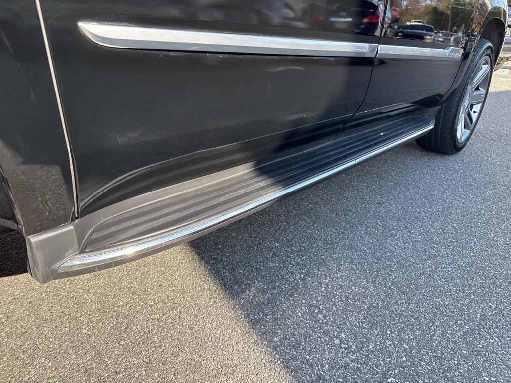 used 2019 Cadillac Escalade ESV car, priced at $23,900