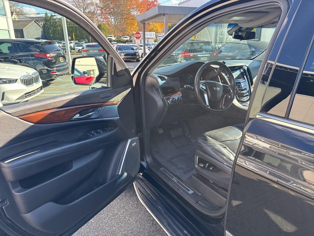 used 2019 Cadillac Escalade ESV car, priced at $23,900