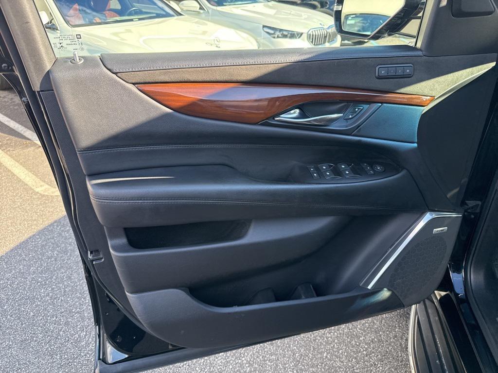 used 2019 Cadillac Escalade ESV car, priced at $23,900