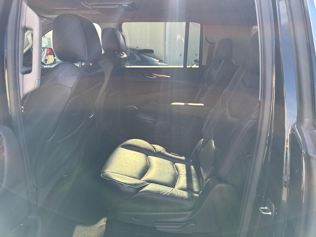 used 2019 Cadillac Escalade ESV car, priced at $23,900