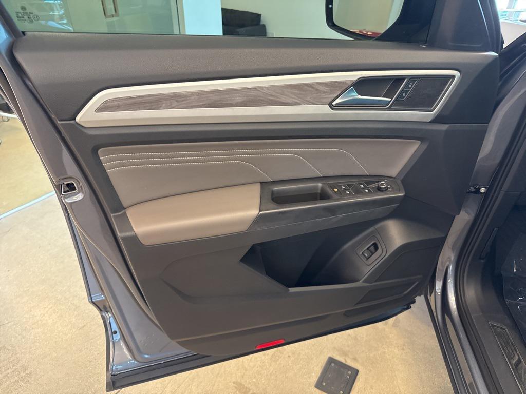 used 2022 Volkswagen Atlas Cross Sport car, priced at $26,500