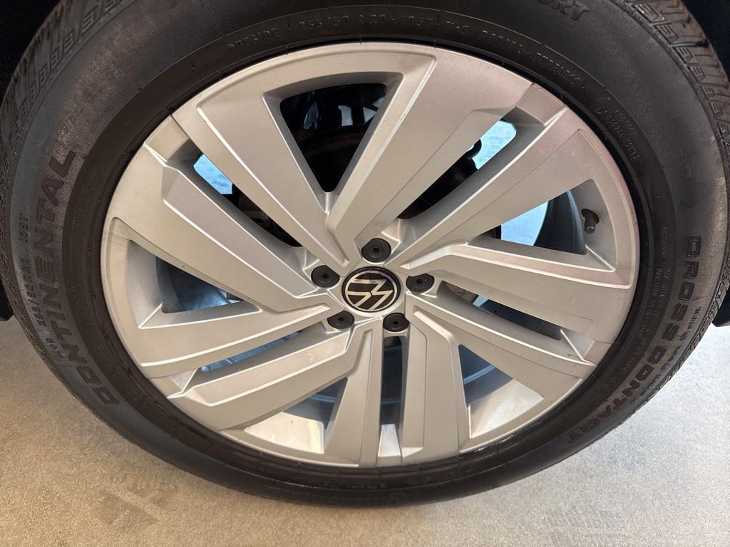 used 2022 Volkswagen Atlas Cross Sport car, priced at $26,500