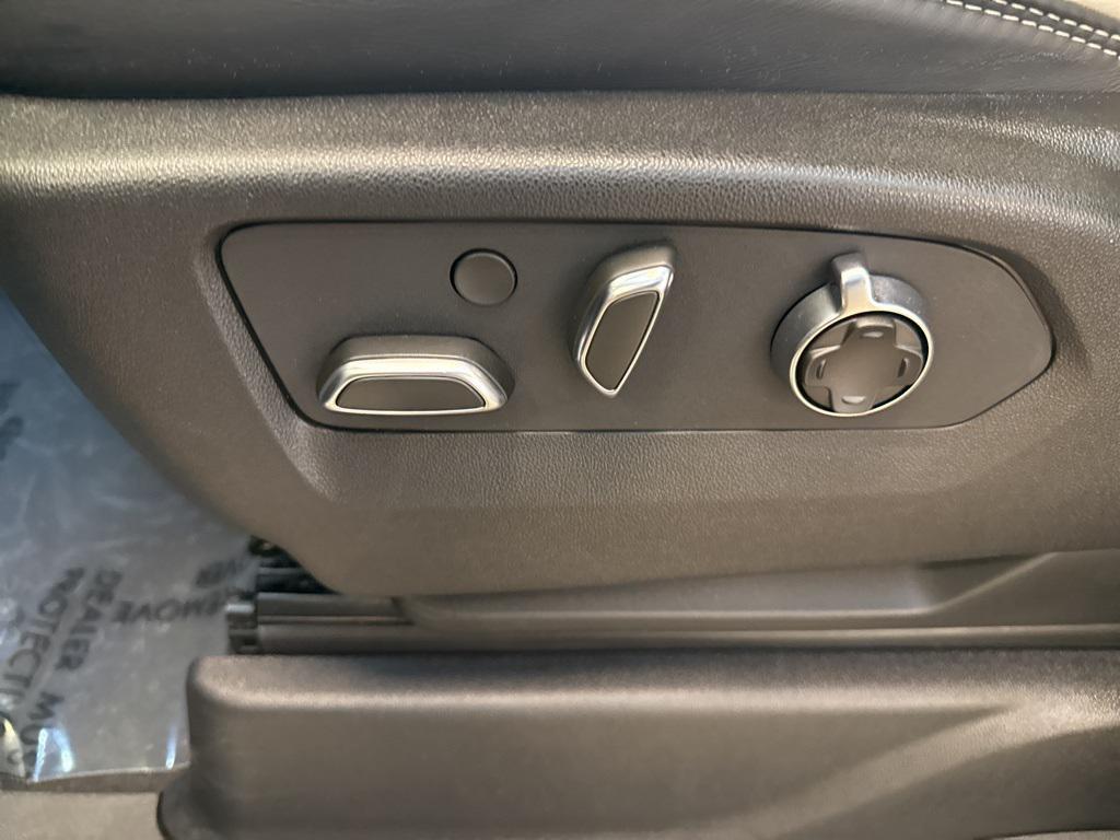 used 2025 GMC Yukon car, priced at $99,999
