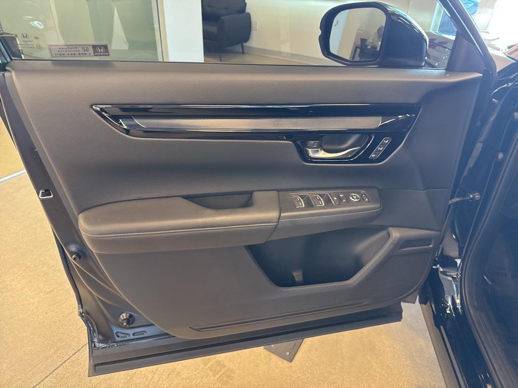 used 2024 Honda CR-V car, priced at $31,900