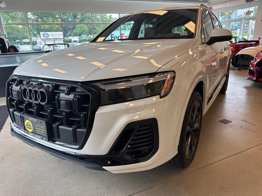 used 2025 Audi Q7 car, priced at $62,900