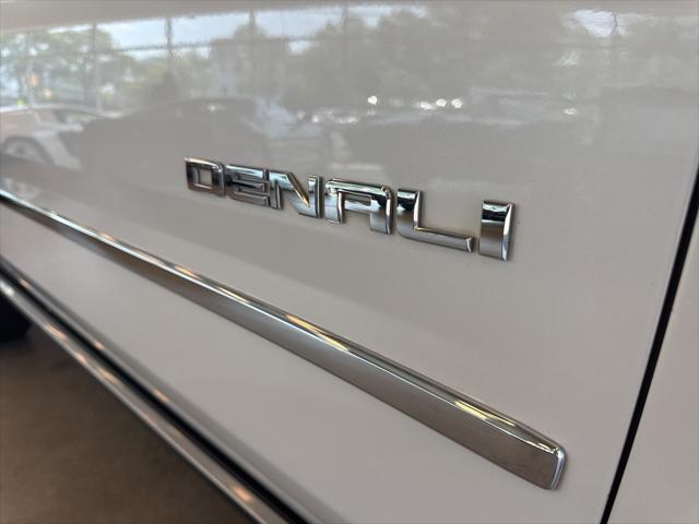 used 2019 GMC Yukon car, priced at $34,900
