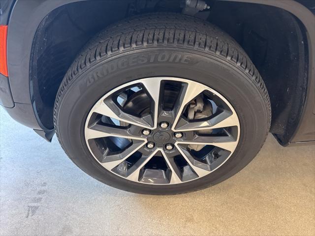 used 2022 Jeep Grand Cherokee car, priced at $36,900