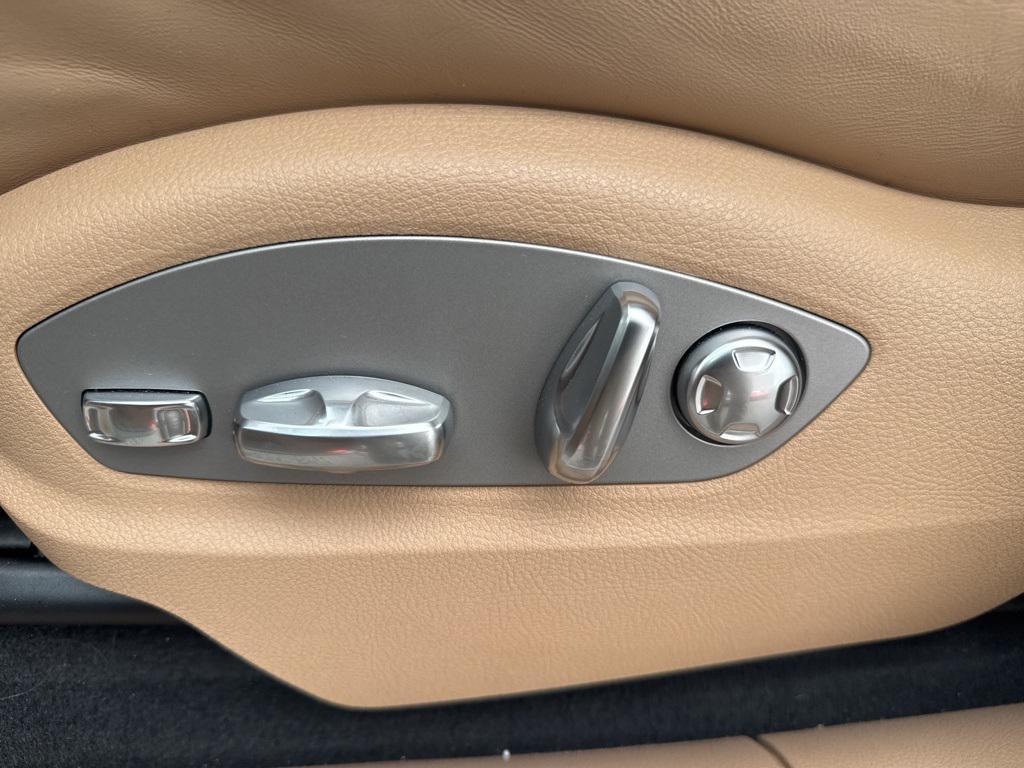 used 2025 Porsche Macan car, priced at $59,900