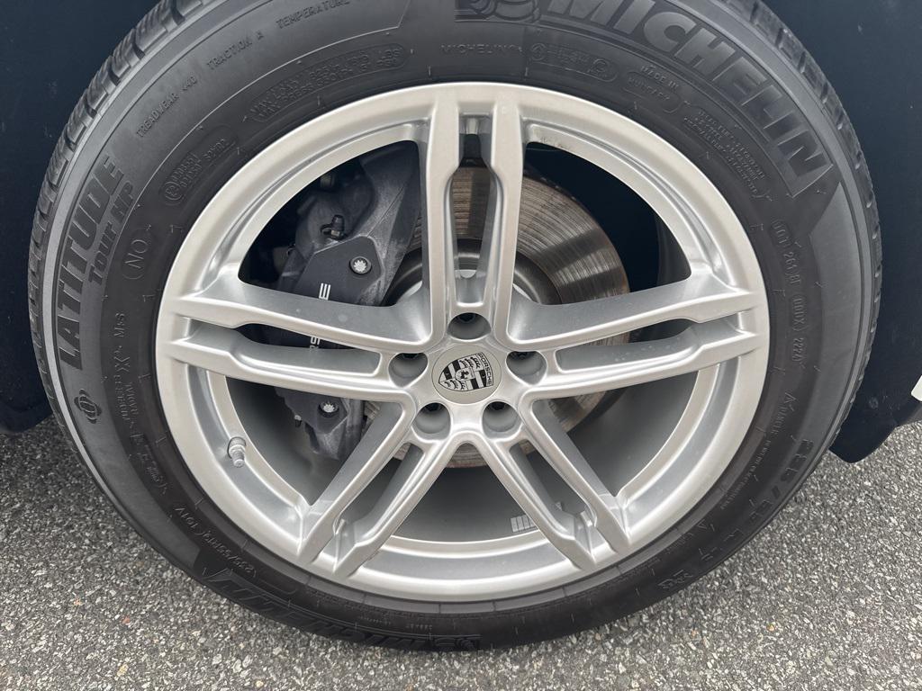 used 2025 Porsche Macan car, priced at $59,900