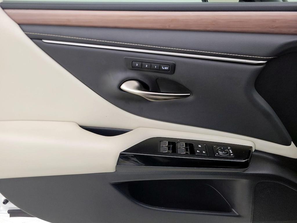 used 2024 Lexus ES 250 car, priced at $38,998