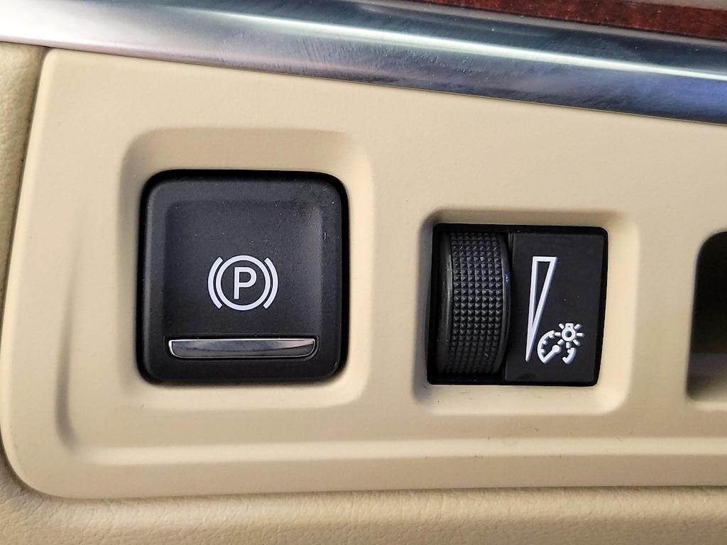 used 2018 Cadillac XT5 car, priced at $22,998