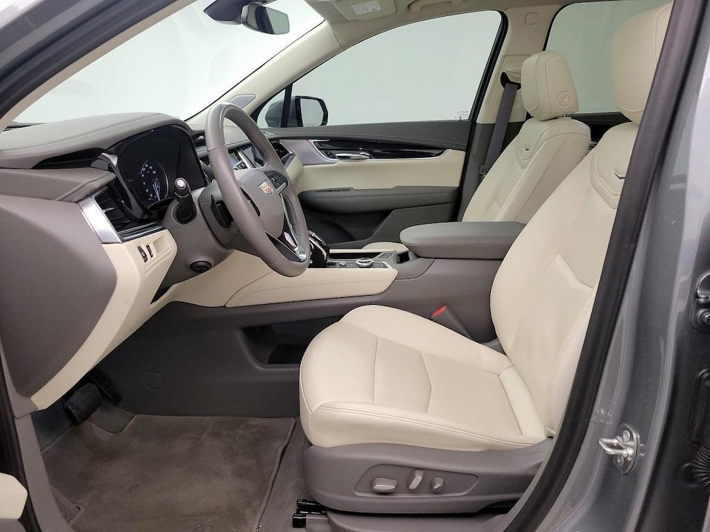 used 2024 Cadillac XT6 car, priced at $47,998