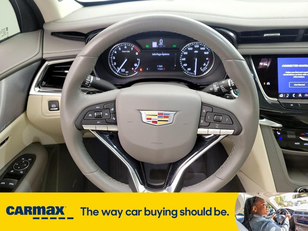 used 2024 Cadillac XT6 car, priced at $47,998
