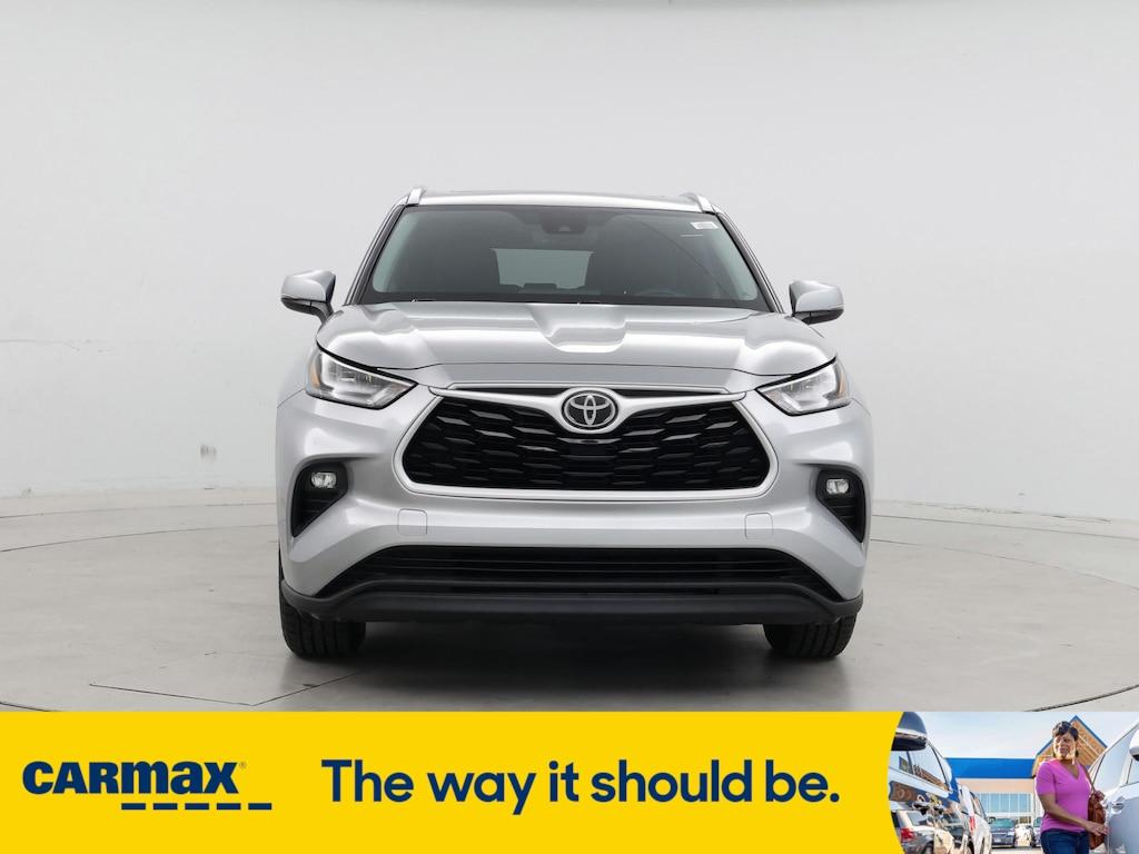 used 2020 Toyota Highlander car, priced at $28,998