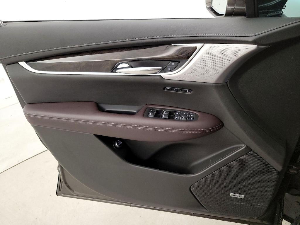 used 2020 Cadillac XT6 car, priced at $27,998