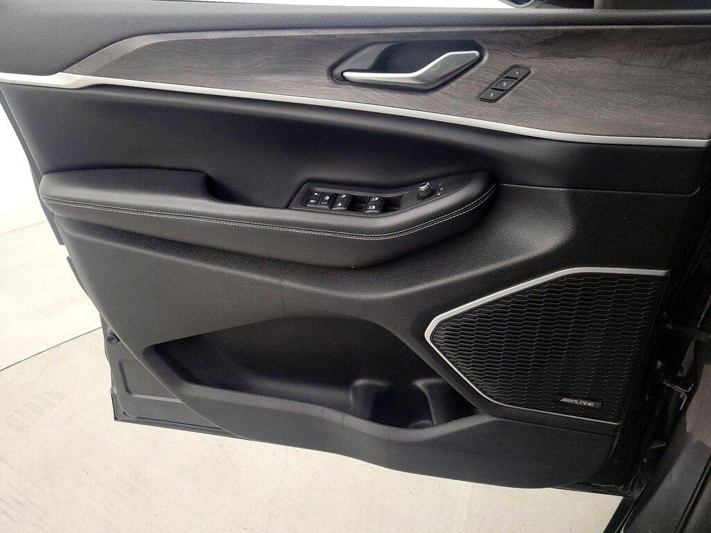 used 2022 Jeep Grand Cherokee car, priced at $27,998