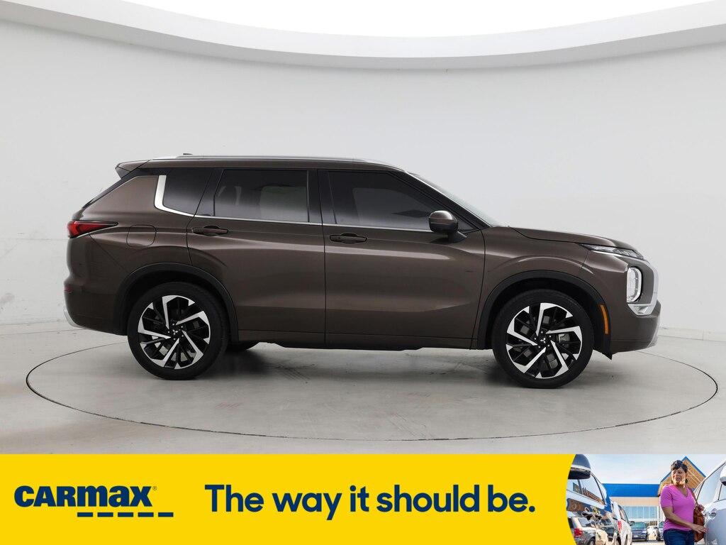 used 2024 Mitsubishi Outlander car, priced at $30,998