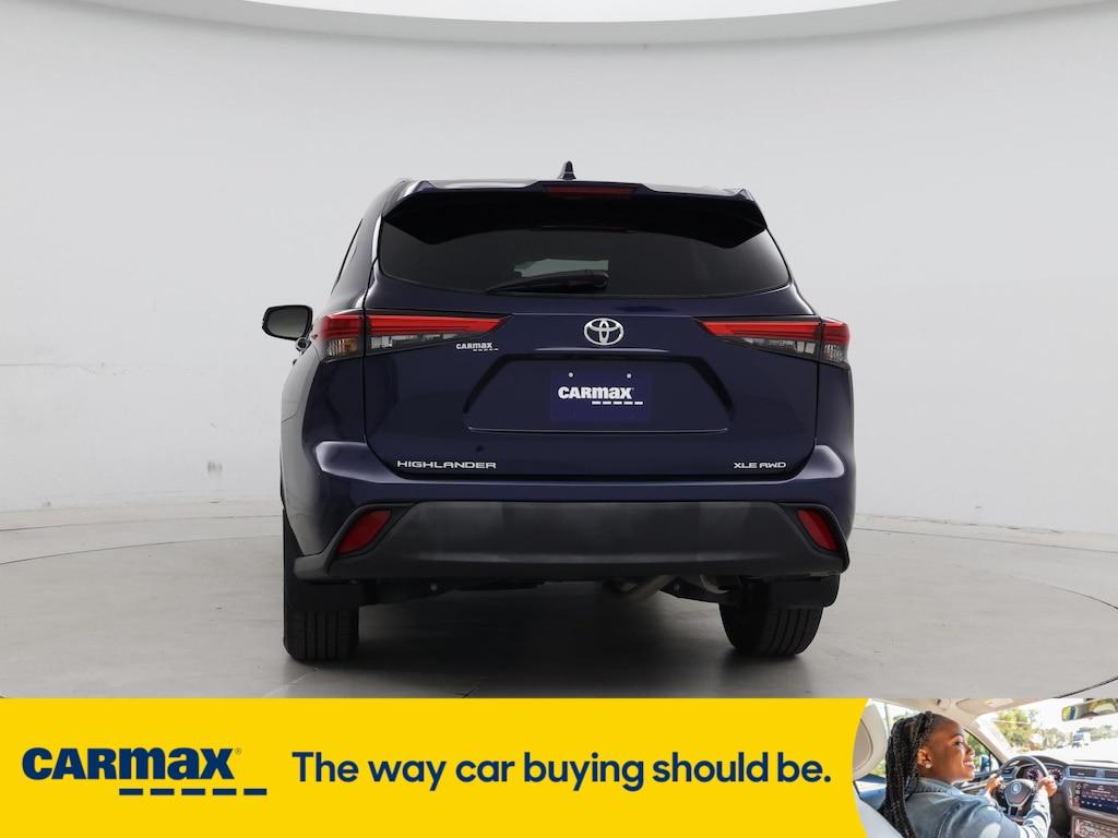 used 2023 Toyota Highlander car, priced at $37,998