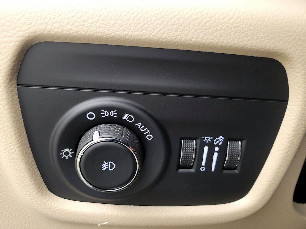 used 2024 Jeep Grand Cherokee car, priced at $35,998