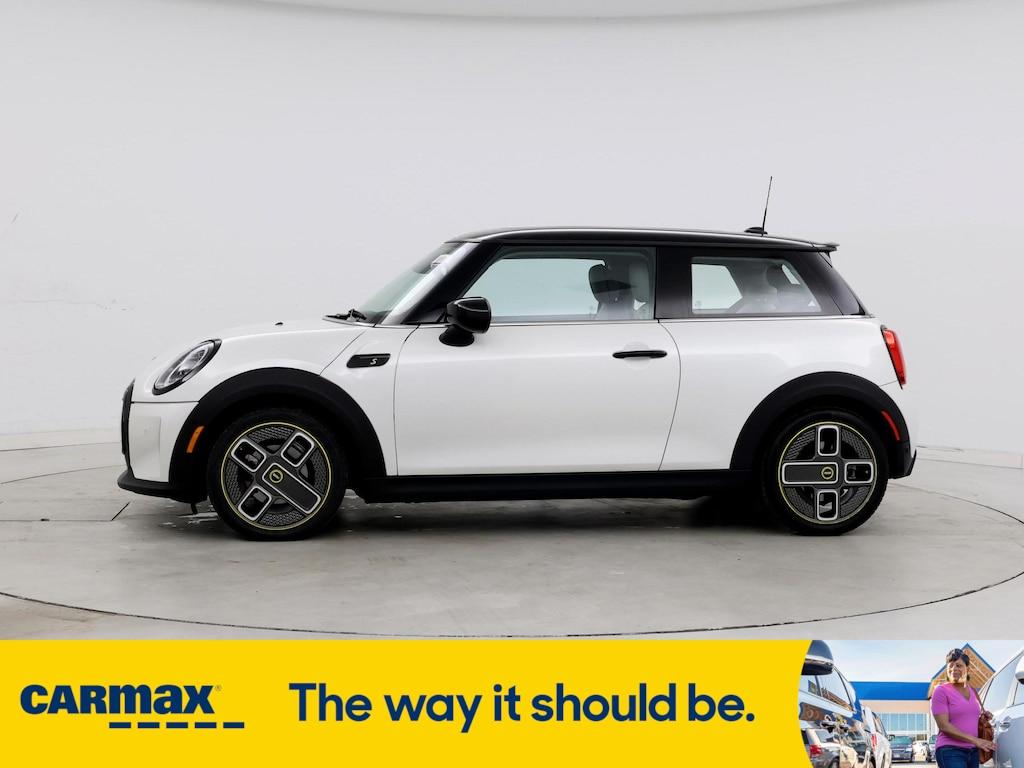 used 2023 MINI SE Hardtop car, priced at $23,998