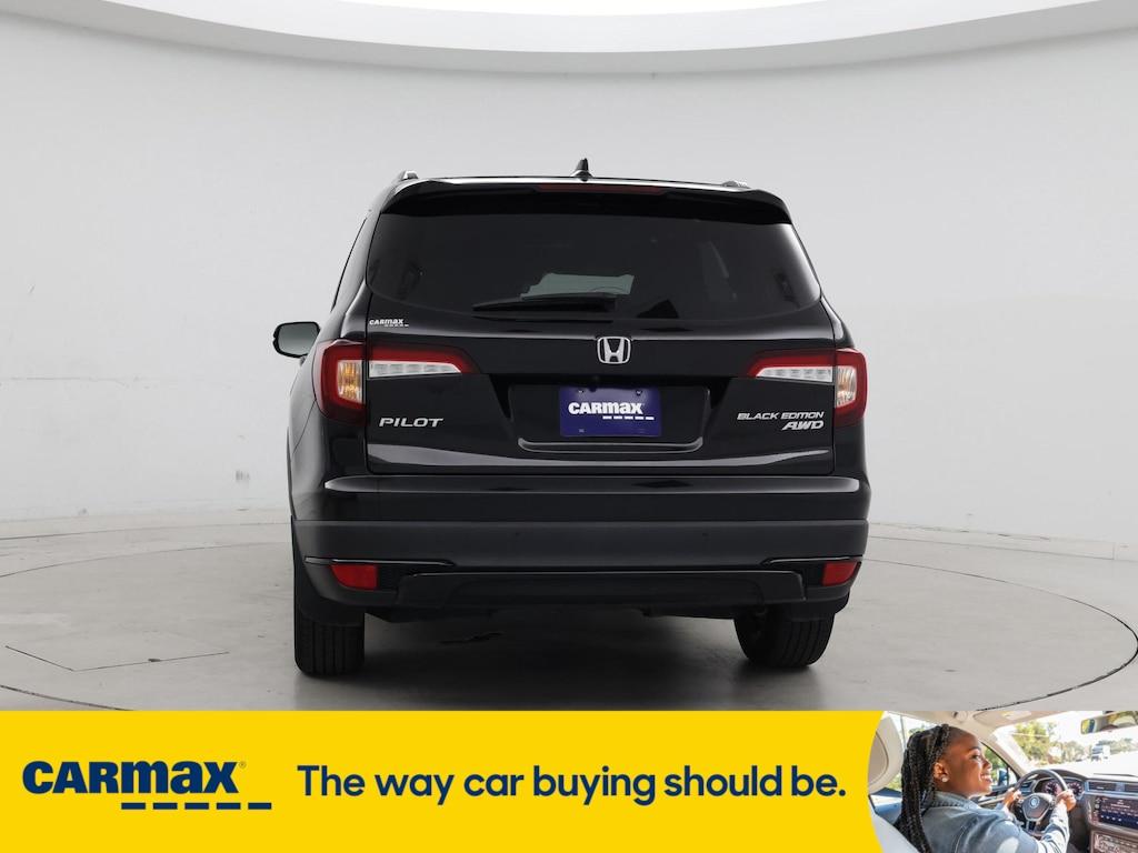 used 2022 Honda Pilot car, priced at $36,998