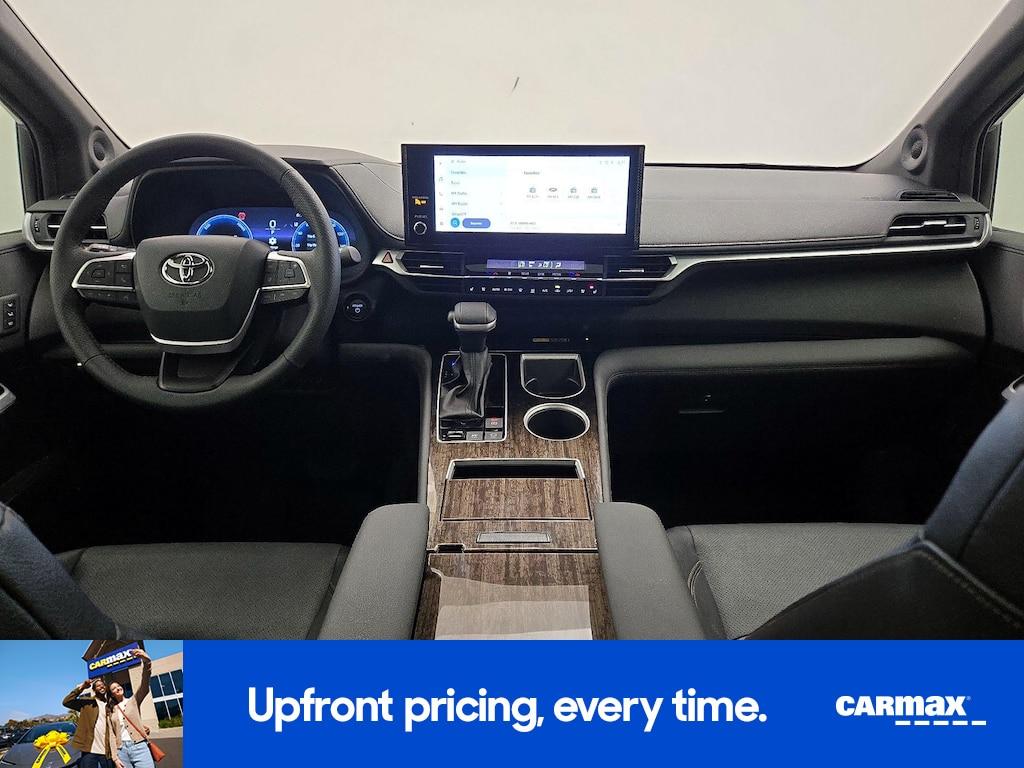 used 2025 Toyota Sienna car, priced at $51,998