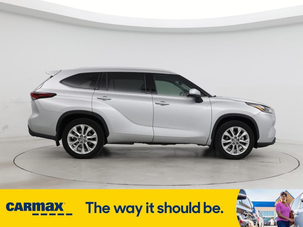 used 2024 Toyota Highlander Hybrid car, priced at $54,998