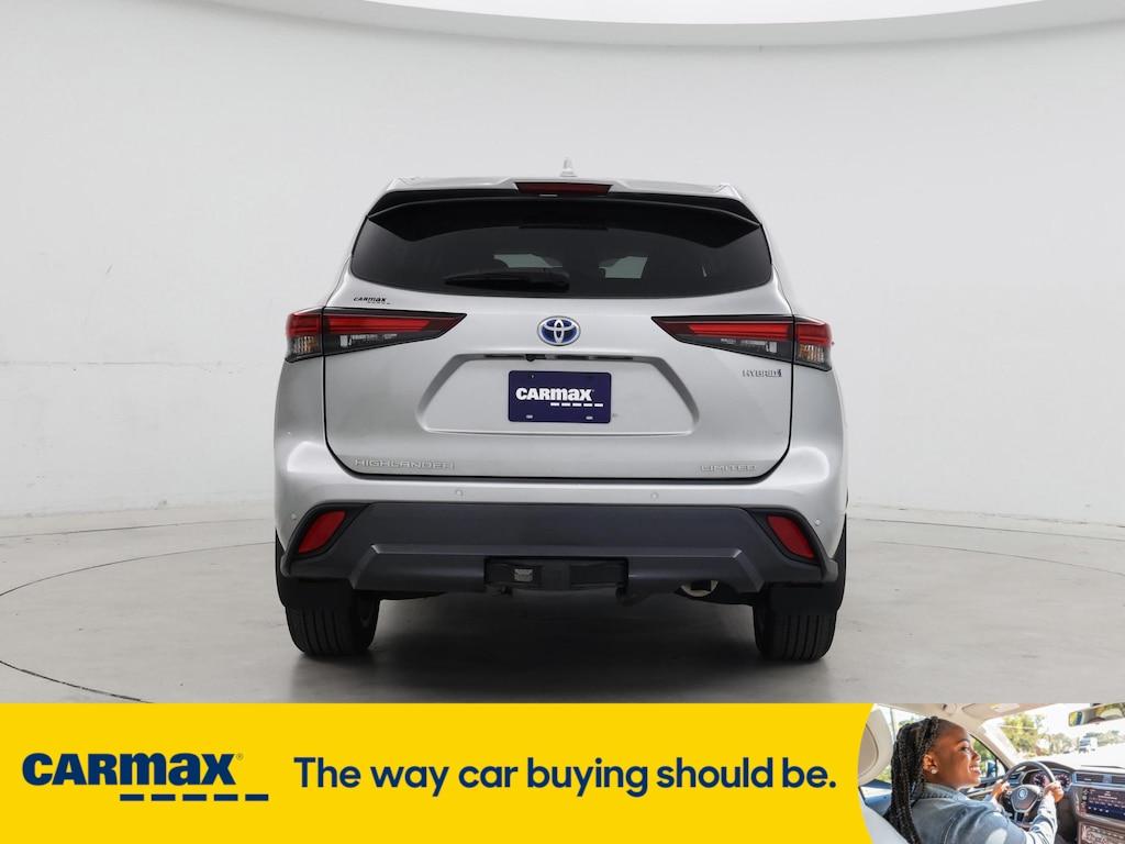 used 2024 Toyota Highlander Hybrid car, priced at $54,998