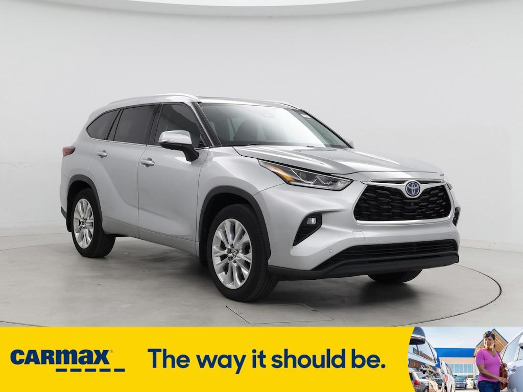 used 2024 Toyota Highlander Hybrid car, priced at $54,998