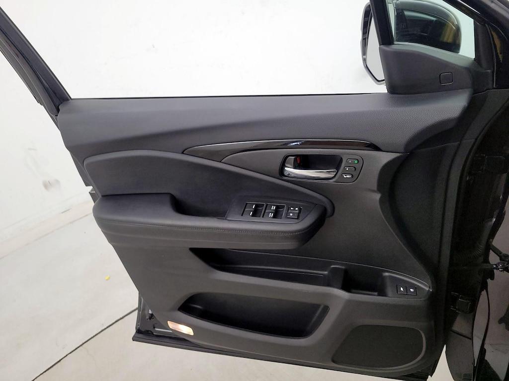 used 2022 Honda Pilot car, priced at $33,998