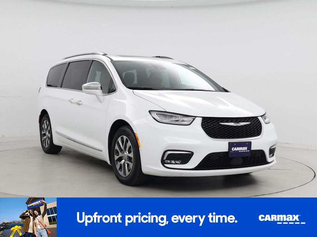 used 2022 Chrysler Pacifica Hybrid car, priced at $40,998