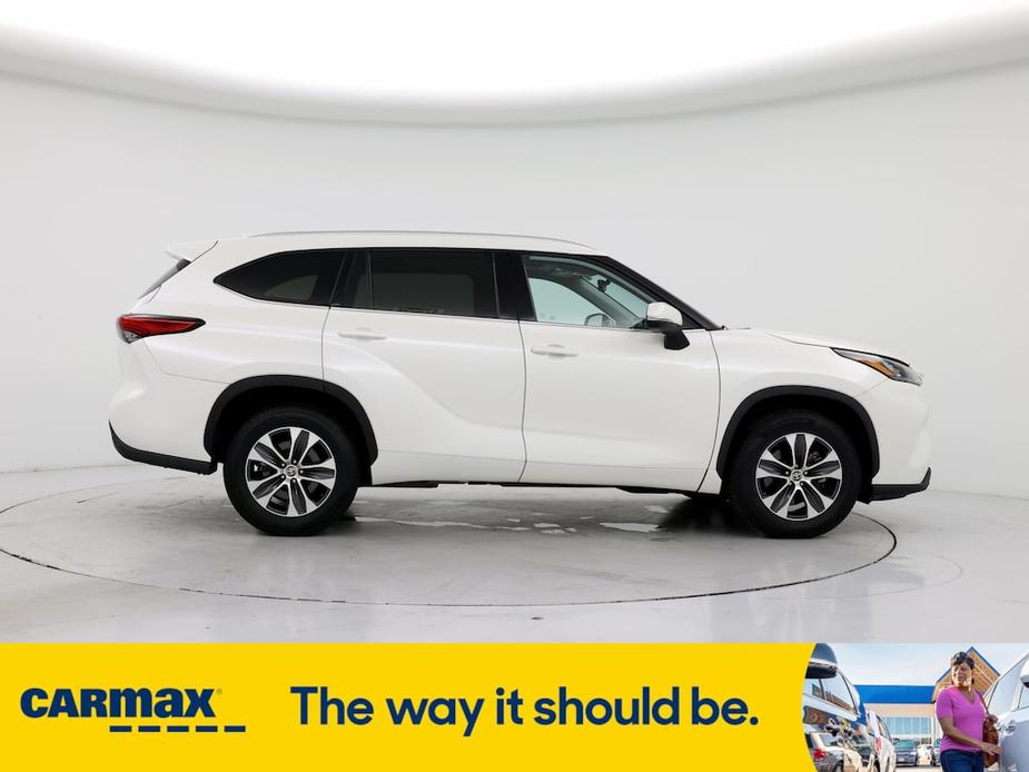 used 2020 Toyota Highlander car, priced at $34,998