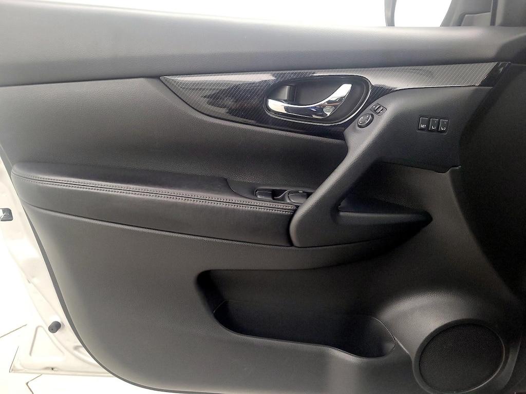 used 2019 Nissan Rogue car, priced at $17,998
