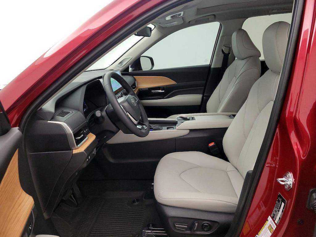 used 2025 Toyota Grand Highlander car, priced at $52,998