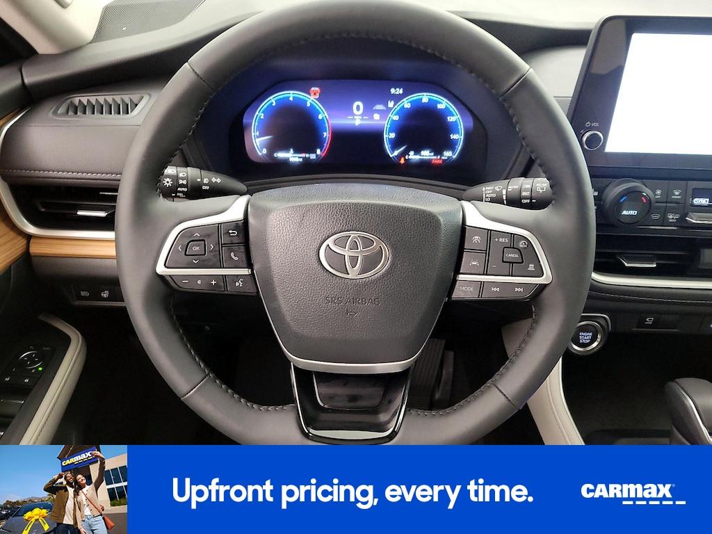 used 2025 Toyota Grand Highlander car, priced at $52,998