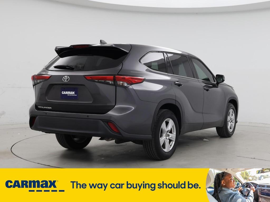 used 2022 Toyota Highlander car, priced at $30,998