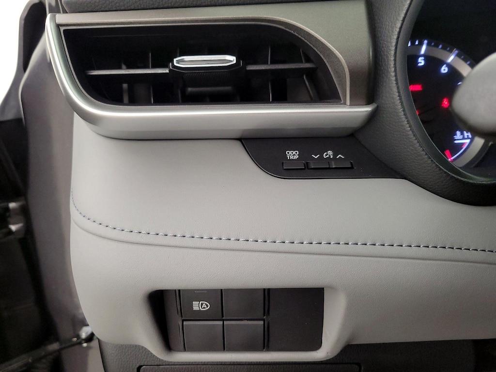 used 2022 Toyota Highlander car, priced at $30,998