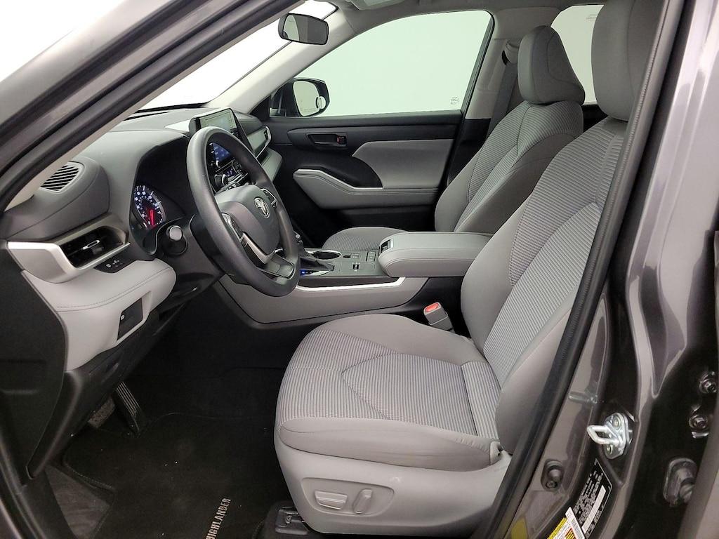 used 2022 Toyota Highlander car, priced at $30,998
