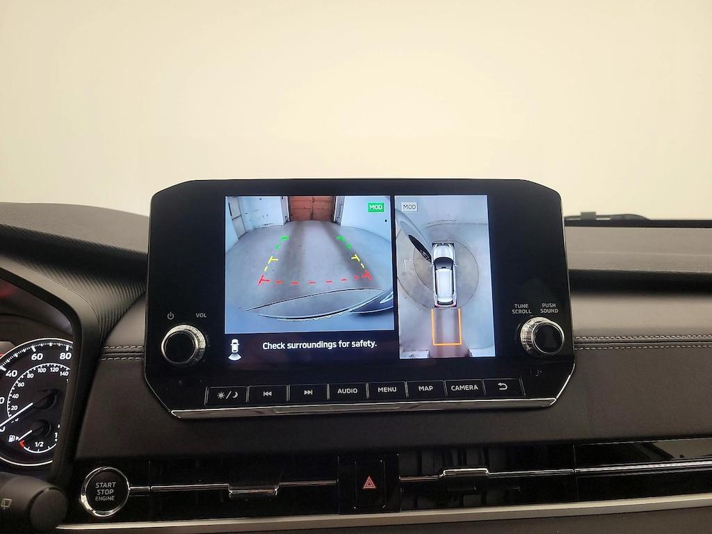 used 2024 Mitsubishi Outlander car, priced at $25,998