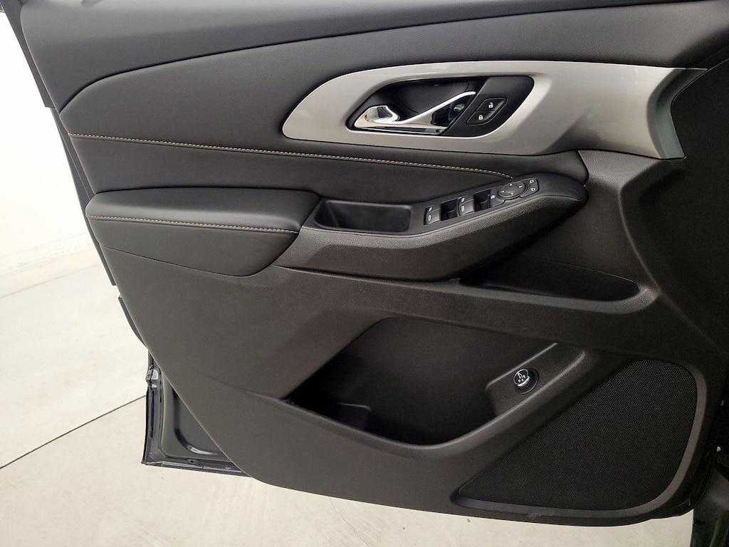 used 2021 Chevrolet Traverse car, priced at $25,998