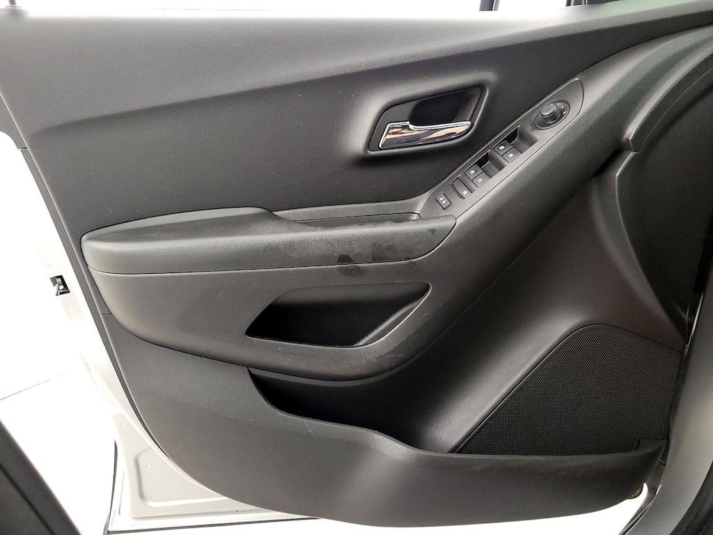 used 2022 Chevrolet Trax car, priced at $17,998