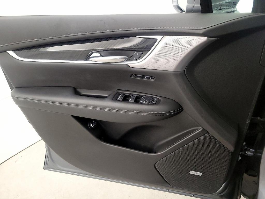 used 2020 Cadillac XT6 car, priced at $32,998