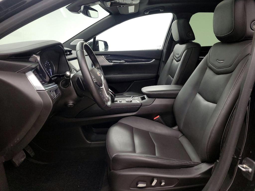 used 2024 Cadillac XT5 car, priced at $35,998