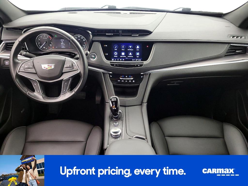 used 2023 Cadillac XT5 car, priced at $27,998