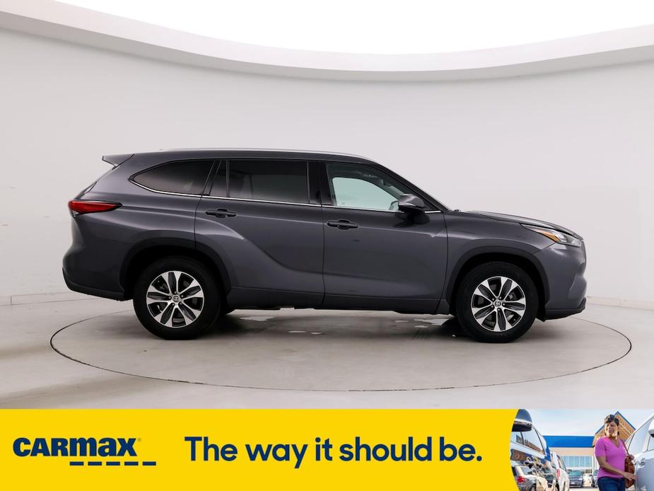 used 2020 Toyota Highlander car, priced at $30,998