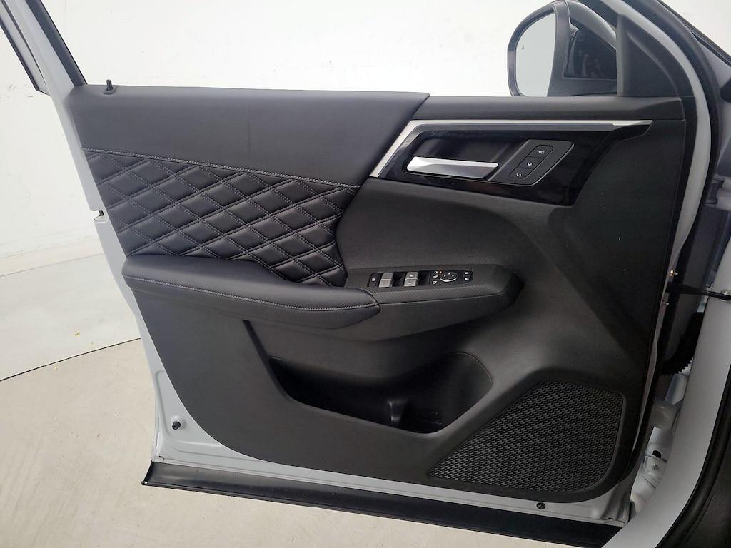 used 2024 Mitsubishi Outlander car, priced at $27,998