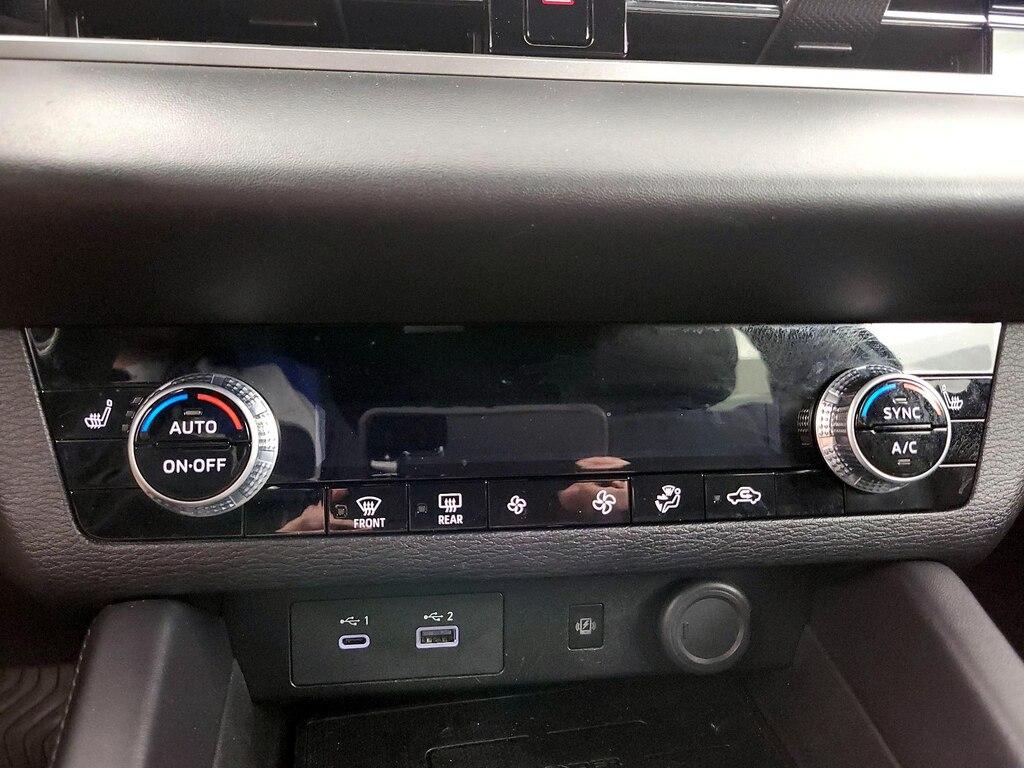 used 2024 Mitsubishi Outlander car, priced at $25,998