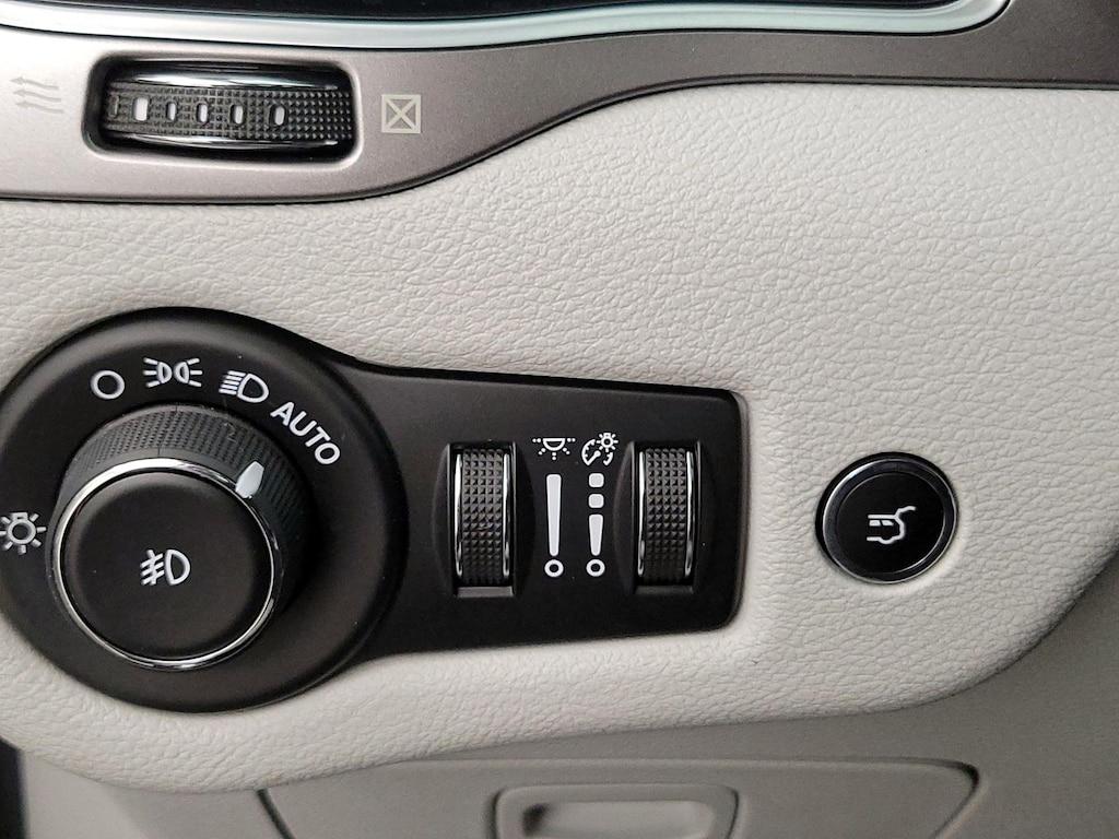 used 2019 Jeep Cherokee car, priced at $17,998