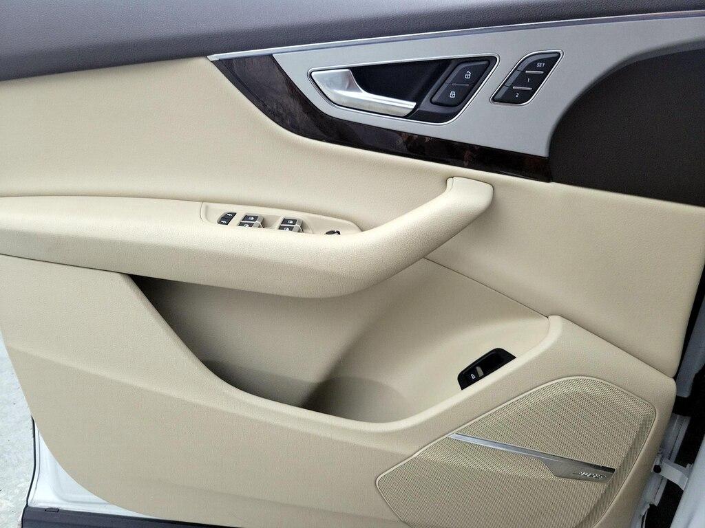 used 2019 Audi Q7 car, priced at $27,998