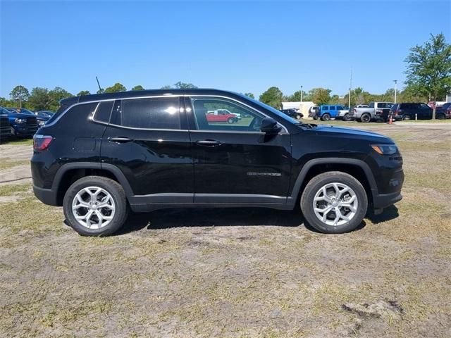 new 2024 Jeep Compass car, priced at $26,045